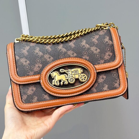 COACH HERO Horse and Carriage Print Shoulder Bag Black CAS83 Outlet NEW - Picture 1 of 6